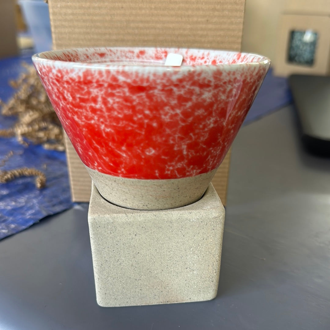Citrus Sunshine & Sea Minerals
Cone Mugs