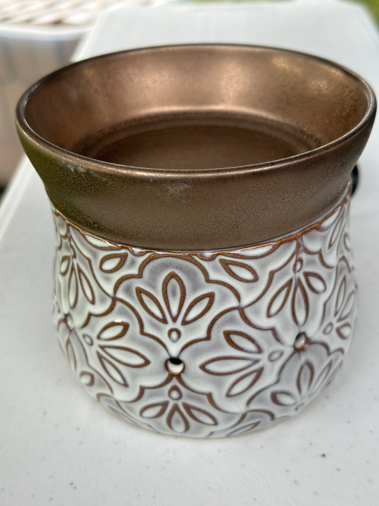 Bronze Geometric Fragrance Warmers